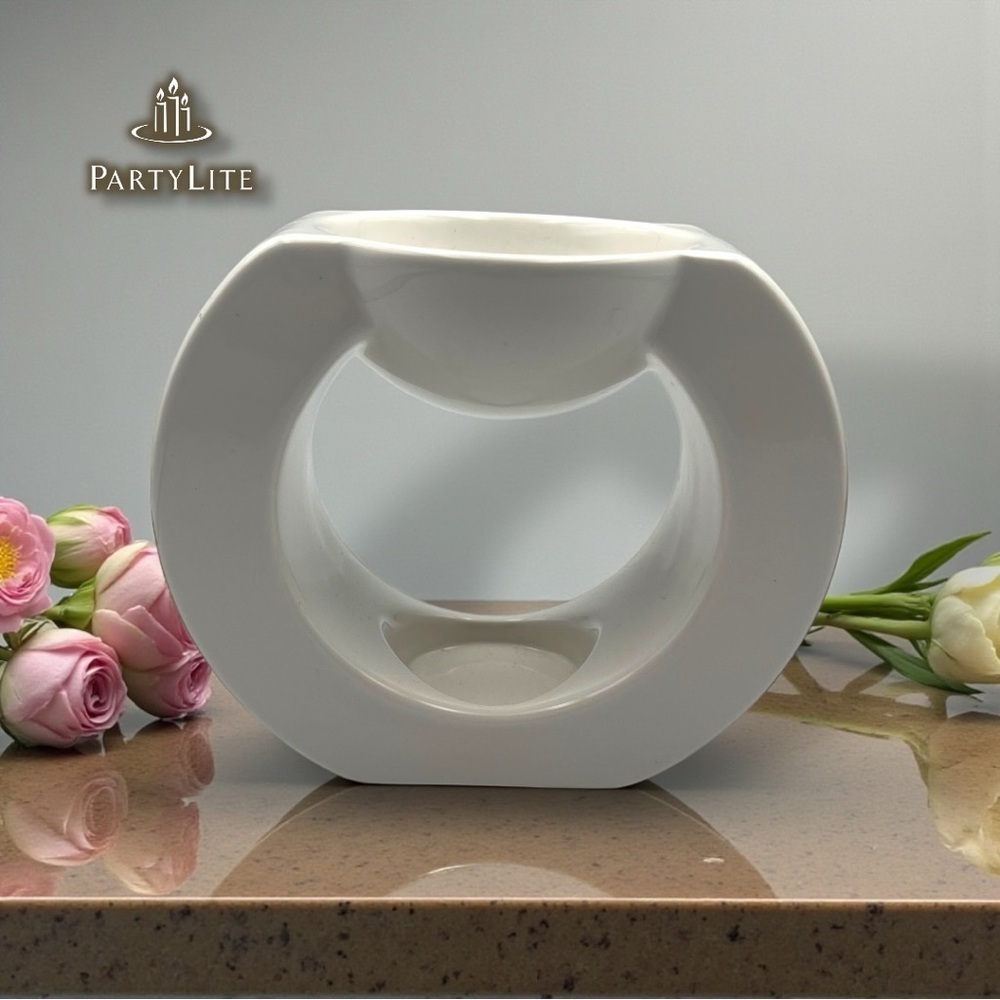 PartyLite Modern White Ceramic Wax Warmer Tealight Holder Simplistic - Picture 1 of 13